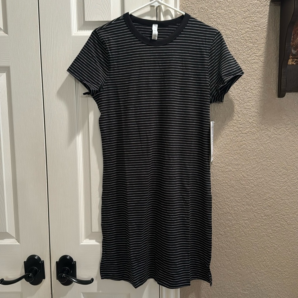 Lululemon classic fit cotton blend t-shirt dress